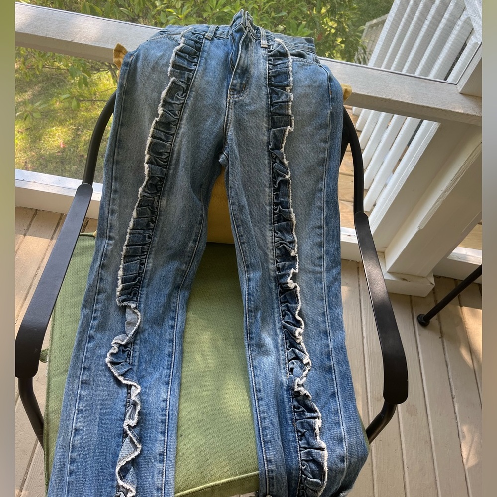 Carmar ruffle jeans